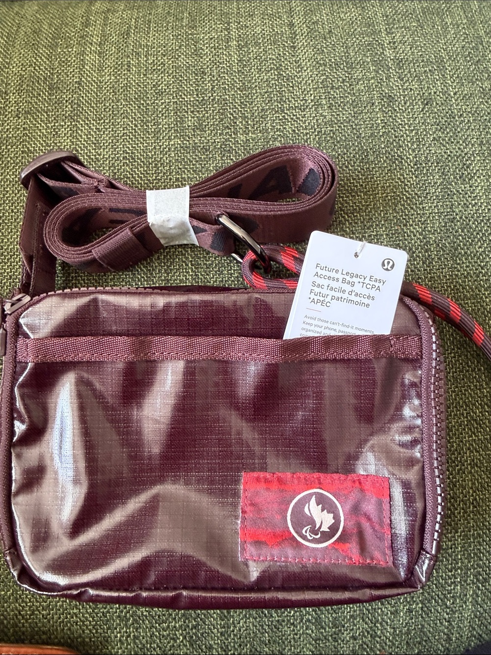 lululemon athletica Future Legacy Easy Access Crossbody Bag - Burgundy